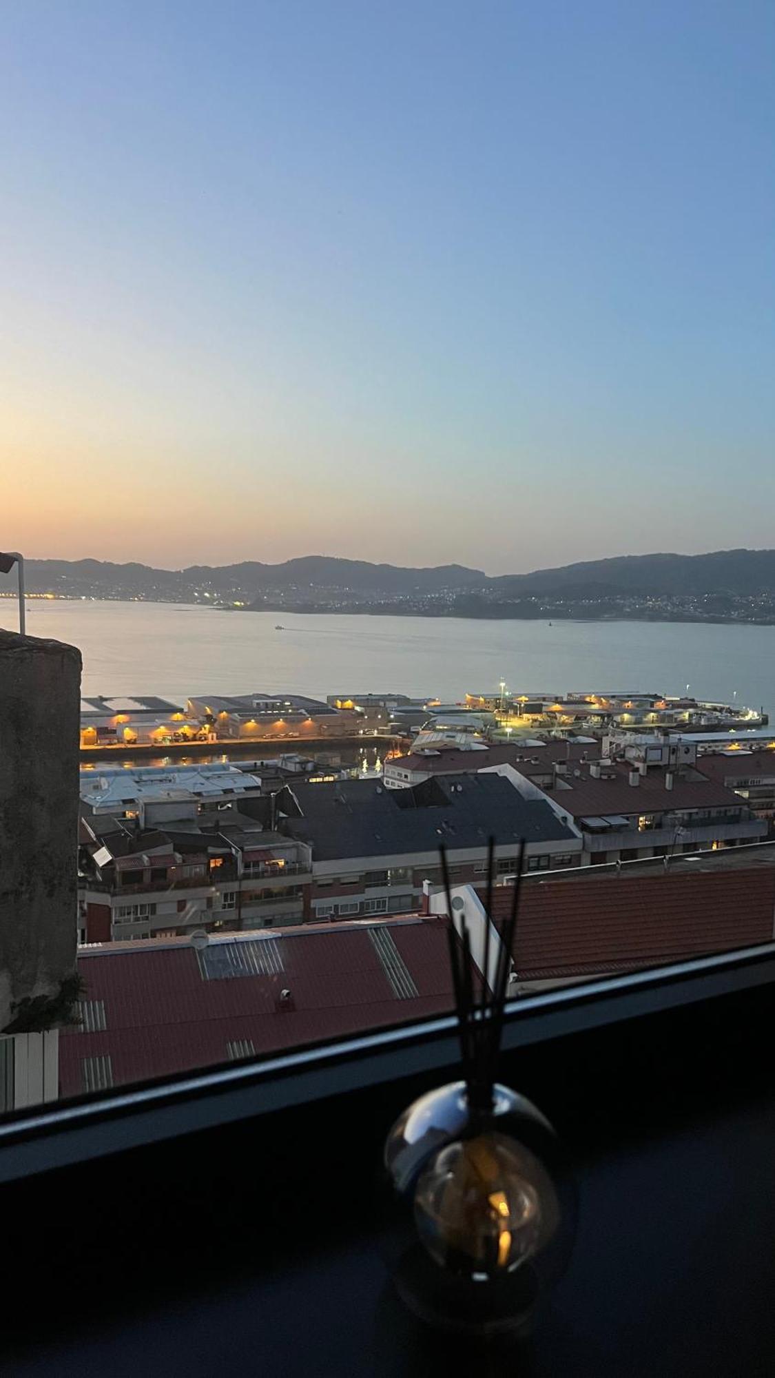 La Terraza Del Atico Con Parking Incluido Apartment Vigo Bagian luar foto